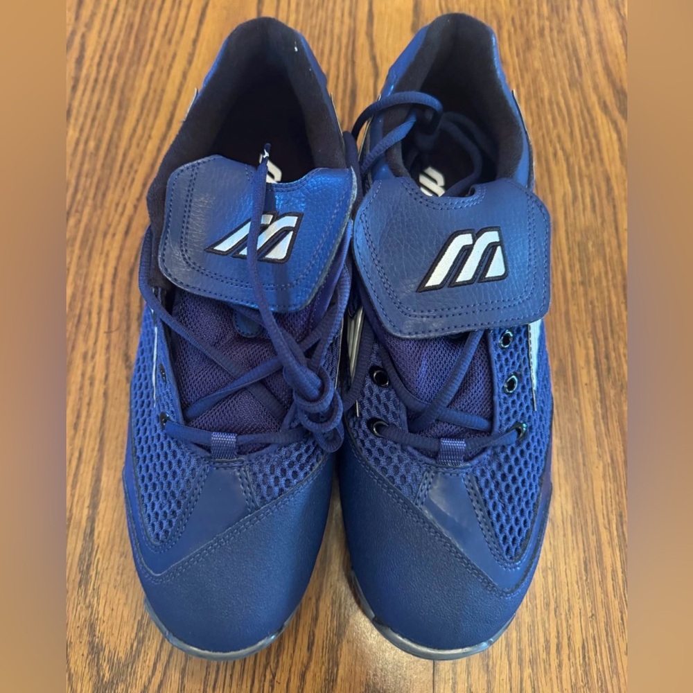 Women’s Blue Mizuno Watley 9 Spike Softball Cleat | Size 10.5 W NEW